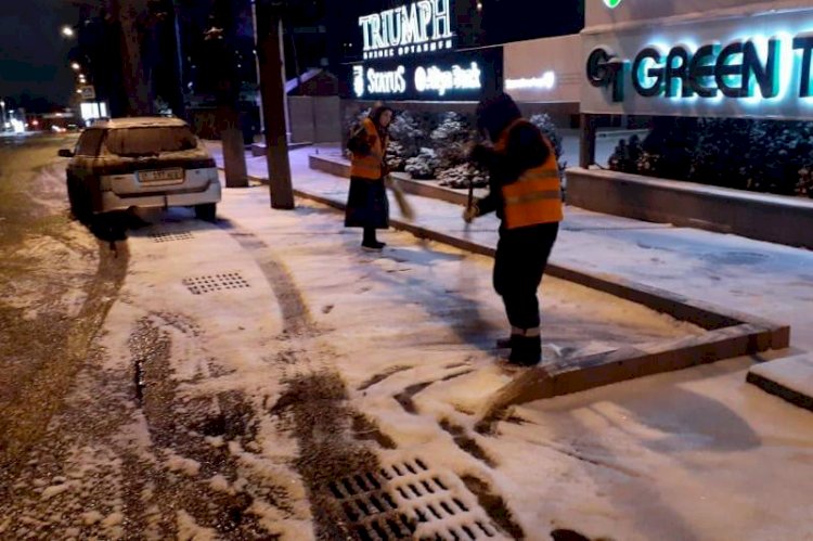 Алматыда қар тазалау жұмыстары жүргізілуде