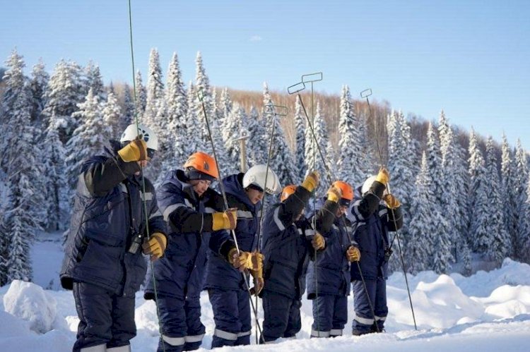 ШҚО құтқарушылары қар көшкінінде қалған Аяз ата мен Ақшақарға көмектесті