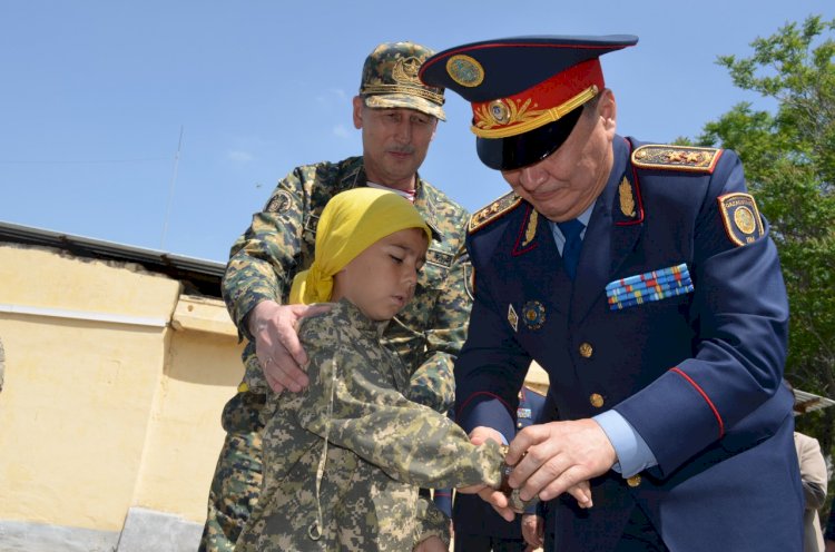 Ішкі істер министрі Ұлттық ұланның Шымкенттегі 6506 әскери бөліміне іссапармен келді