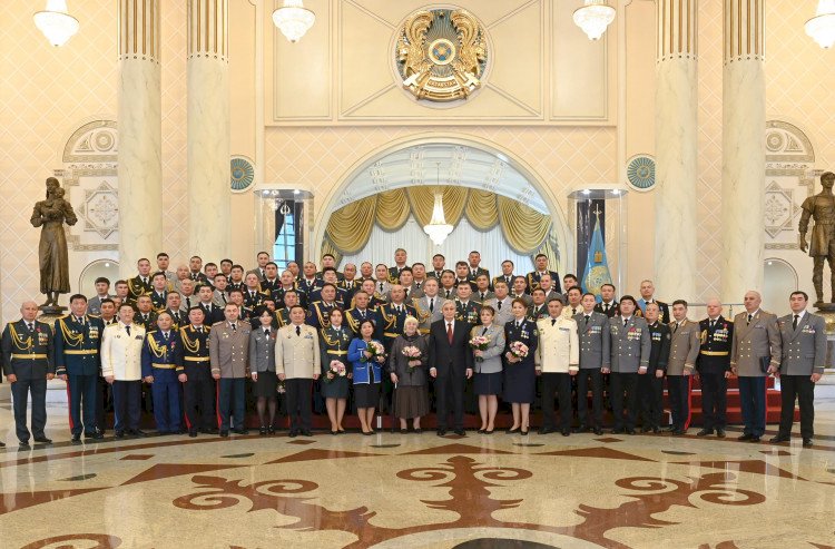 Қасым-Жомарт Тоқаев мемлекеттік наградалар, жоғары әскери және арнаулы атақтар, сыныптық шендер беру рәсіміне қатысты