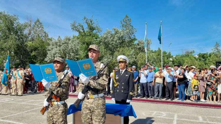 Қарулы күштердің жас сарбаздары әскери ант берді