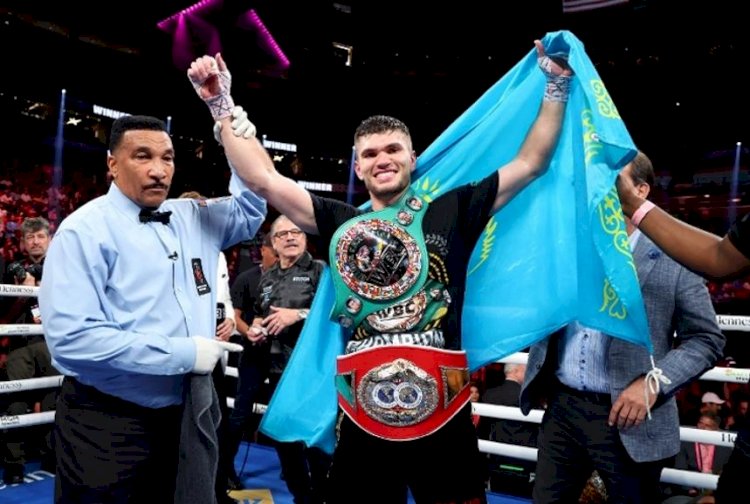 Қазақстандық боксшы Әли Ахмедов WBC және IBF титулдарының иегері атанды