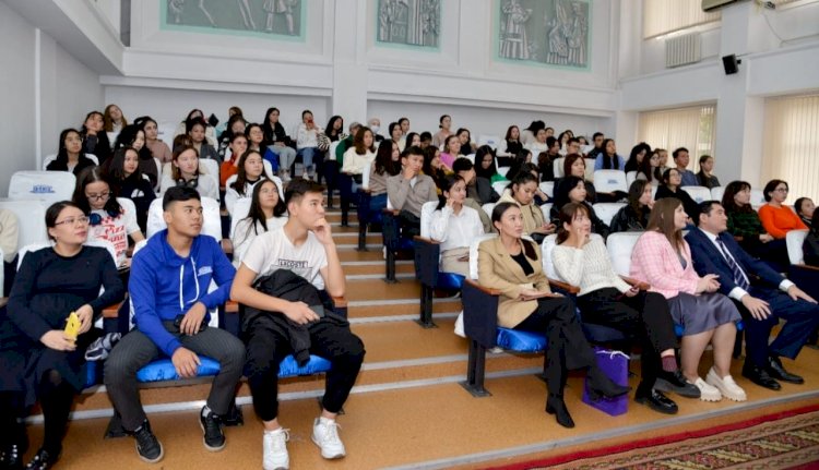 Абай университетінде Honors College жобасы бойынша студенттерге тренинг өткізілді