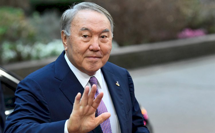 Назарбаев тағы бір мәртебесінен айырылды