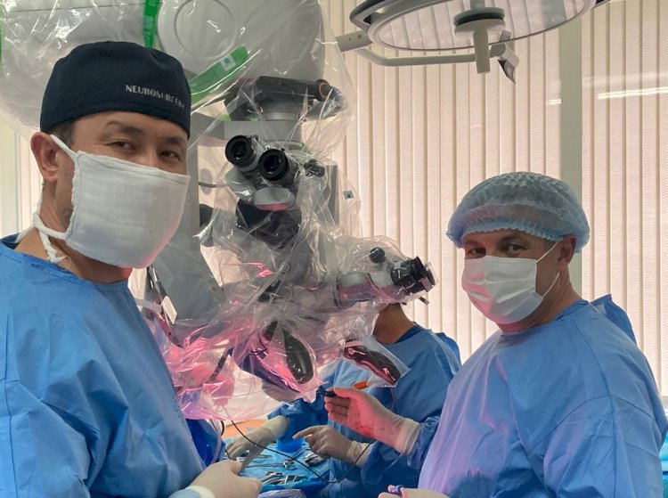 Алматылық нейрохирургтар 35 жастағы науқастың миына ота жасады