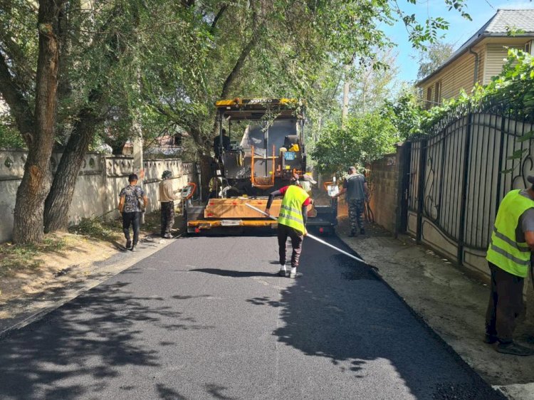 Медеу ауданында 75 көшедегі жолдарға жөндеу жүргізілді