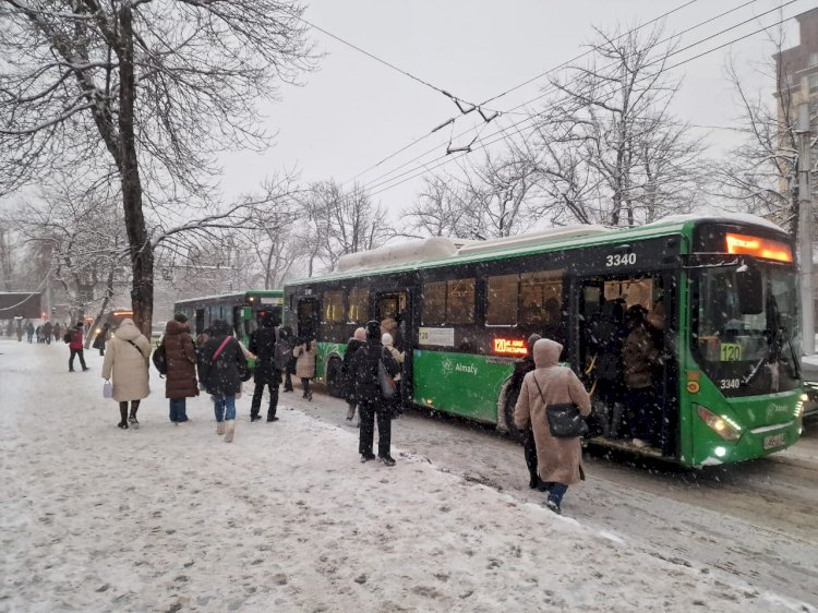 Алматы автопарктерінде түнгі кезекшілік ұйымдастырылды