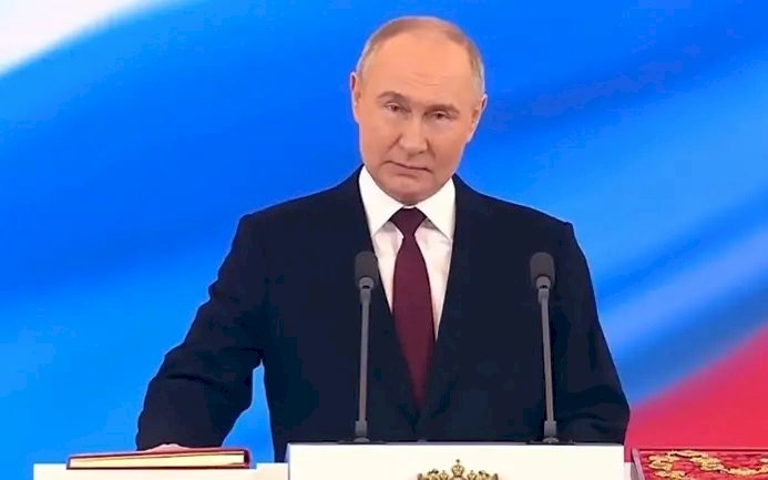 Путин президенттік қызметіне ресми түрде қайта кірісті