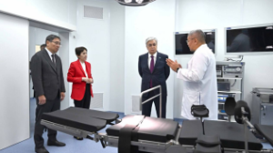 Қасым-Жомарт Тоқаев Алматыдағы Балалар шұғыл медициналық жәрдем орталығында болды