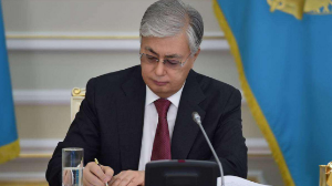 Президент Қасым-Жомарт Тоқаев Алматы қаласының әкімі Ерболат Досаевты қабылдады