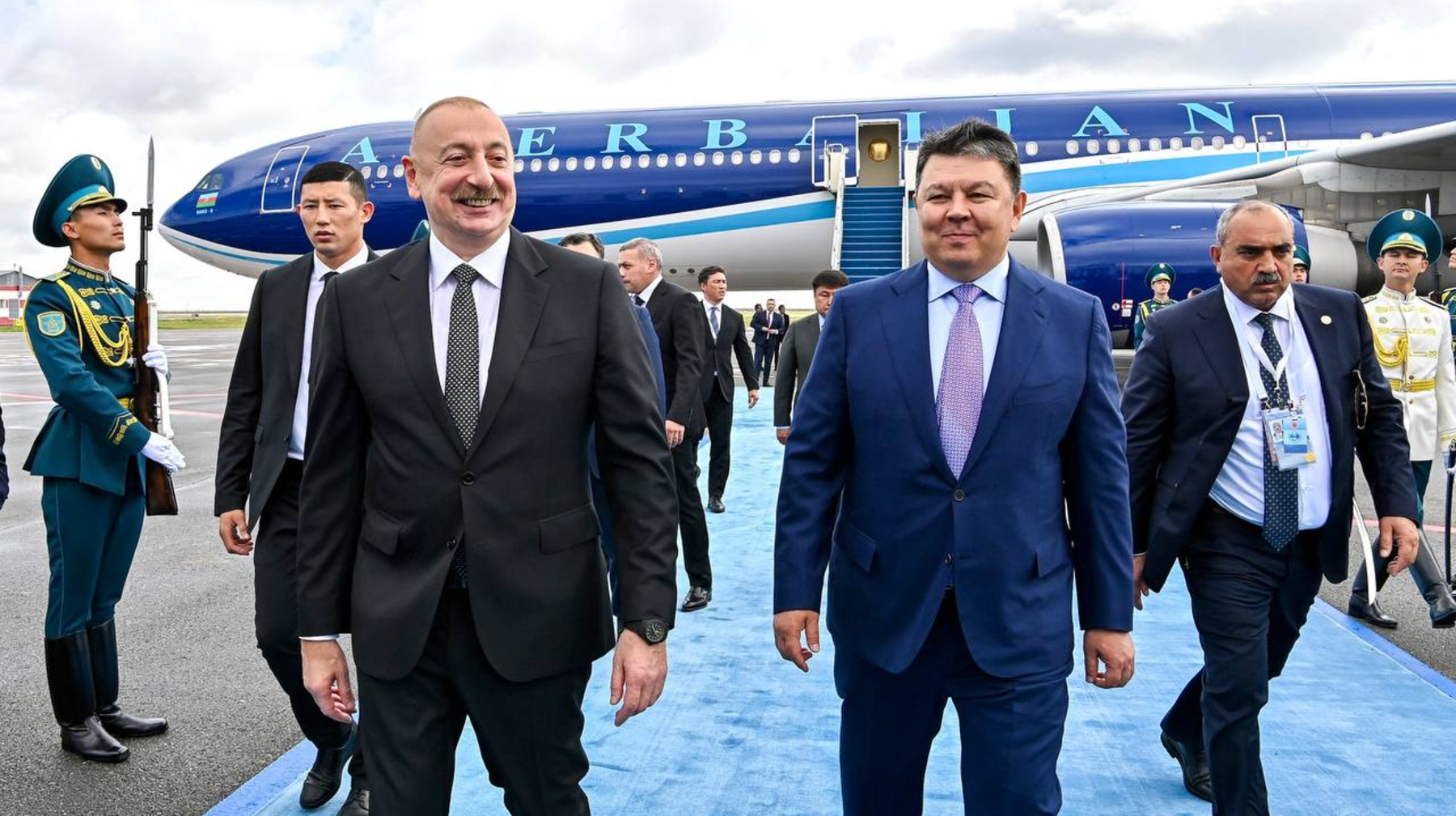 Ильхам Әлиев ШЫҰ саммитіне қатысу үшін Астанаға келді 