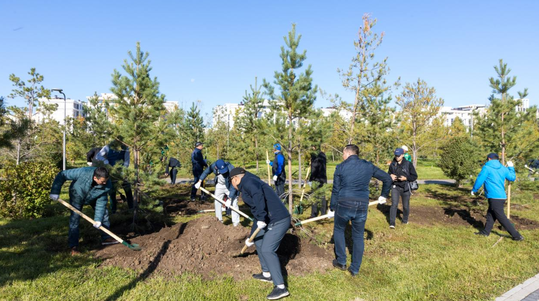 Үкімет Аппараты Астанадағы жалпықалалық сенбілікке қатысты