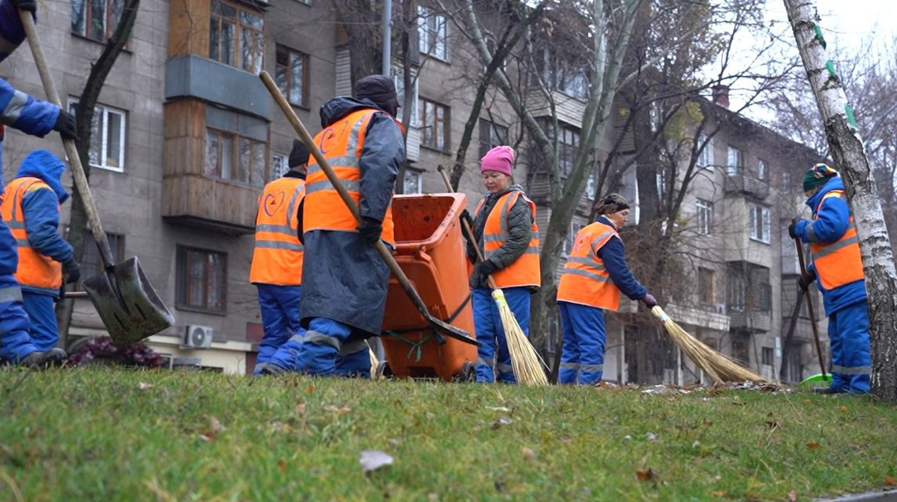 Алматыда аулаларды кешенді ұстаудың үш жылдық шарттары енгізілді