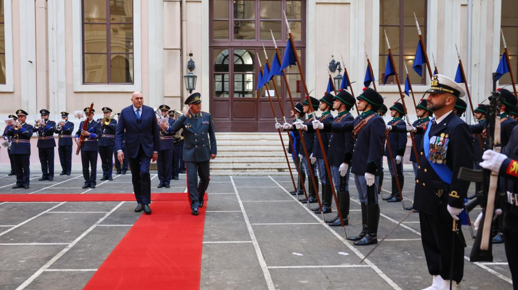 Қазақстан Қорғаныс министрі Римде итальяндық әріптесімен кездесті