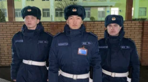 Ұлан сарбаздары Жаңаөзенде есірткісі бар күдіктіні ұстады