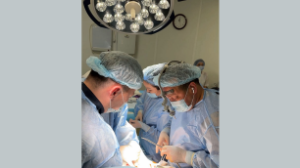 Алматыда онкохирургтар грейпфрут мөлшеріндегі қалқанша безінің ісігін алып тастады