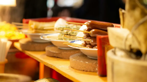 «Әлеуметтік әмиян»: оқушылардың ыстық асы енді цифрлық бақылауда