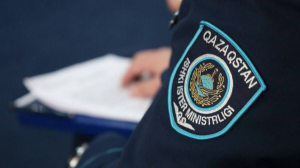 Алматыда жедел жәрдем көлігіне жол бермеген жүргізуші жауапқа тартылды