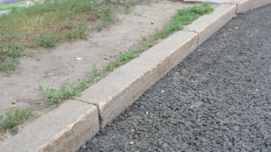 Алматыда Желтоқсан көшесіндегі BRT желісін салу кезінде қайта пайдалануға жатпайтын бүлінген жиектер ғана ауыстырылады