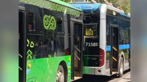 Алматыда троллейбус пен автобус соқтығысты: зардап шеккендер бар