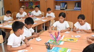 Алматыда оқу жылы аяқталғаннан кейін мектеп жанындағы лагерьлер жұмысын бастайды