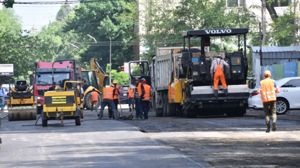 Almatyda úsh jyl ishinde 75 km jańa jol salyndy jáne 650 km jol jóndeldi