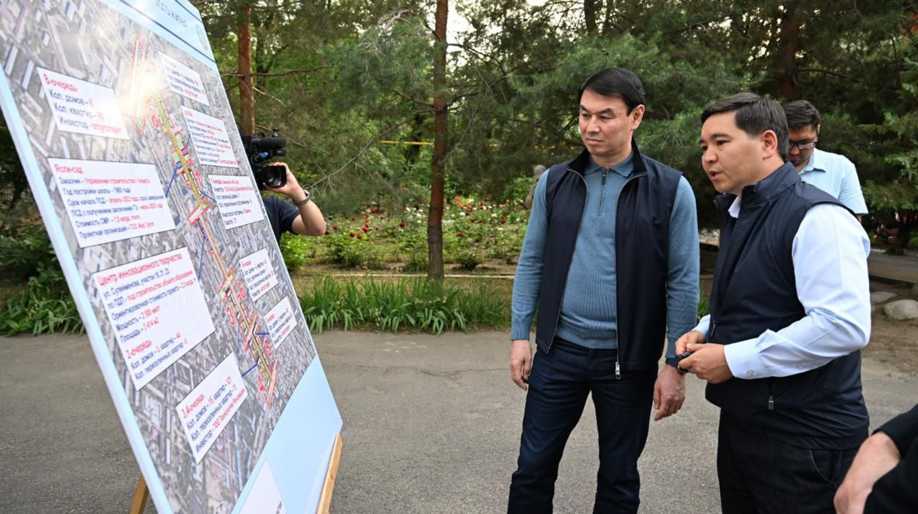 Almaty ákimi Darhan Satybaldy Áýezov aýdanyndaǵy ınfraqurylym qurylysyn baqylap qaıtty
