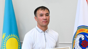 Алматы әкімдігінде адамдарды өрттен құтқарған қала тұрғыны марапатталды