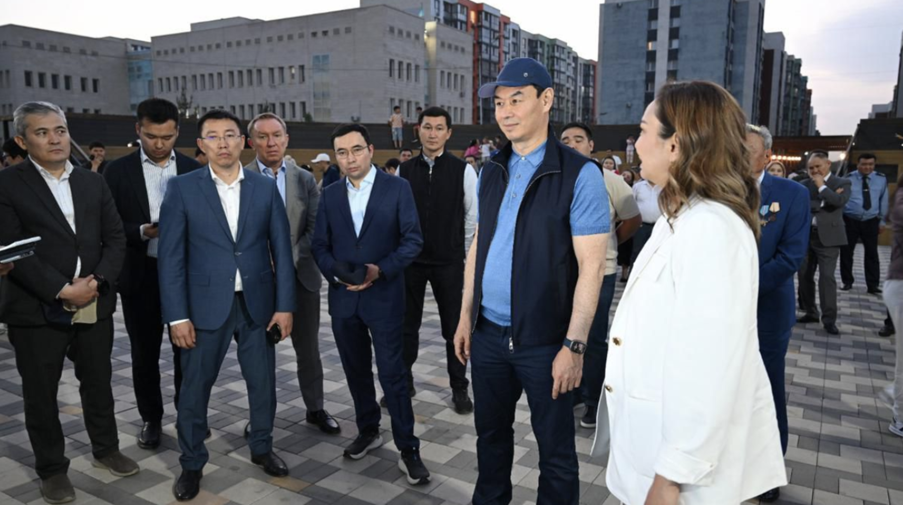 Almaty ákimi Darhan Satybaldy Naýryzbaı aýdanyna jumys saparymen bardy