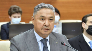 "Балаларым шетелге барғысы келмейді" - депутат Азат Перуашев