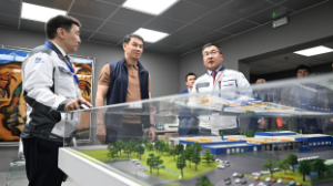 Алматы әкімі Hyundai Trans Auto зауытының жұмысымен танысты 