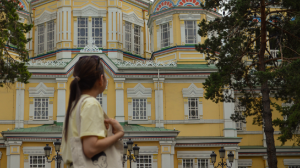 Almaty boıynsha qansha dinı aǵym tirkelgen?