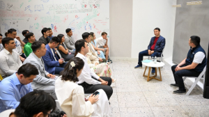 Алматы әкімі Дархан Сатыбалды жастармен кездесті