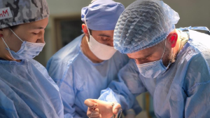 Алматыда аяқ-қол кемістігінің зардабын тартып жүрген балаларға көп деңгейлі операциялар жасалды