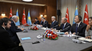 Тоқаев Түркияда бірнеше компания басшысымен кездесті