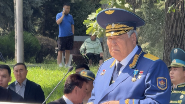 "Qymbatty dos!" Toqtar Áýbákirov Talǵat Musabaevty tebirene eske aldy