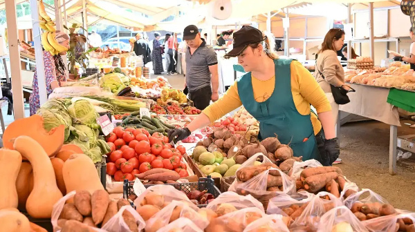 Almatynyń Jetisý aýdanynda «demalys kúngi jármeńke» ashylady