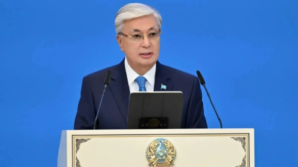 Konstıtýsıa el táýelsizdiginiń, qazaq memlekettiliginiń berik tuǵyryna aınaldy - Prezıdent