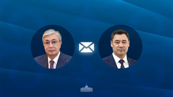 Qasym-Jomart Toqaev Qyrǵyzstan Prezıdentine quttyqtaý jedelhatyn joldady