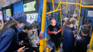 Концерт кезінде адасқан 235 бала ата-анасымен табысты 