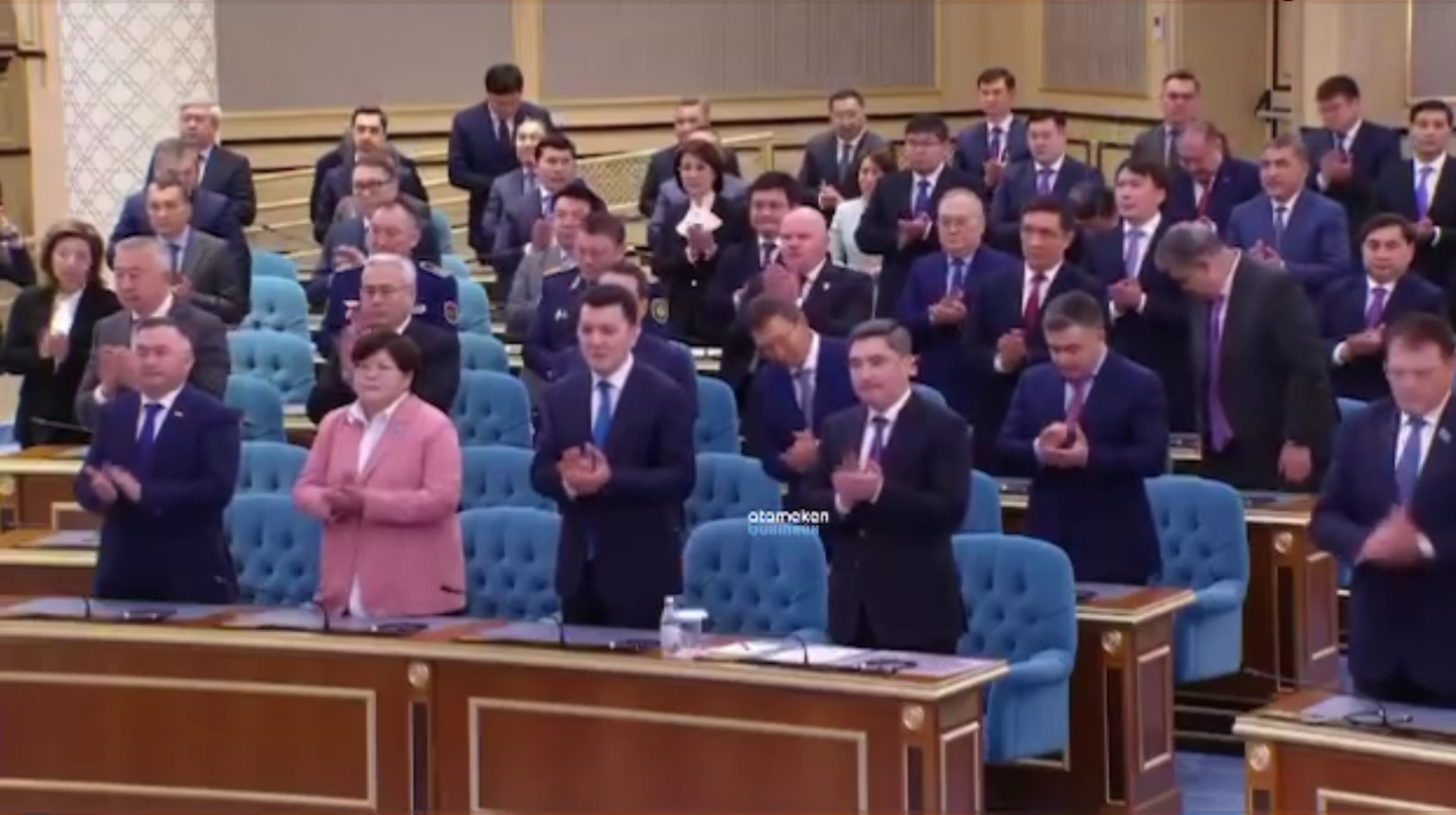 Depýtattar kanıkýldan keldi