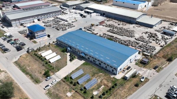 Almatyda trotýar plıtalary men beton jıekterin shyǵaratyn zaýyt jańǵyrtyldy