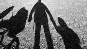 Талғарда ер адамға оқ атылып, екі жасар қыз ұрланды деген ақпарат тарады