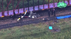 Ешкім аман қалмаған: АҚШ-та шағын әуежай маңында тікұшақ апатқа ұшырады