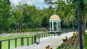 Алматы әкімі аппаратының басшысы Ерлан Исабеков Медеу ауданындағы бірқатар нысанды аралады