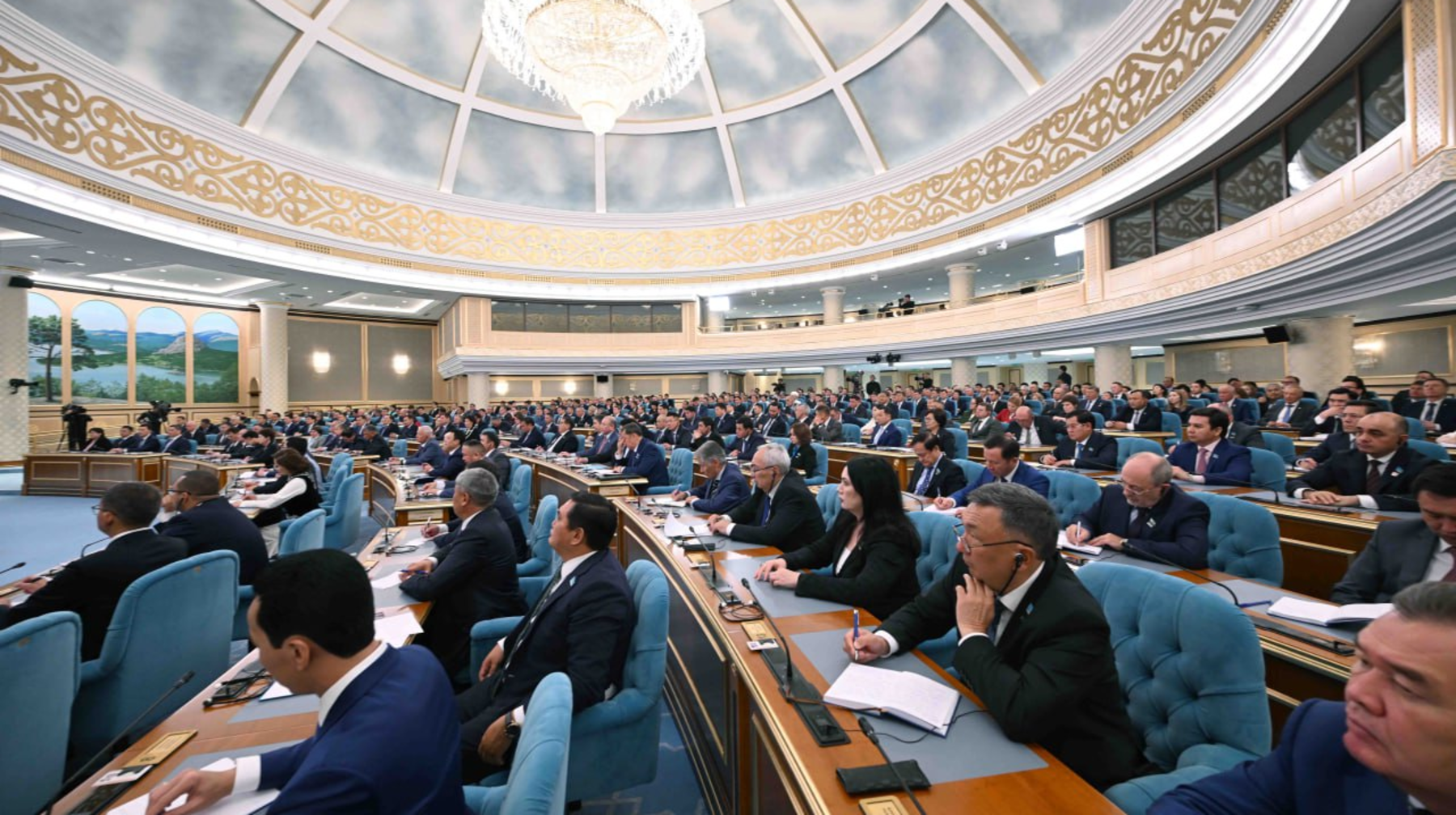 Prezıdent Joldaýy: Jańa dáýirdiń bastamalary