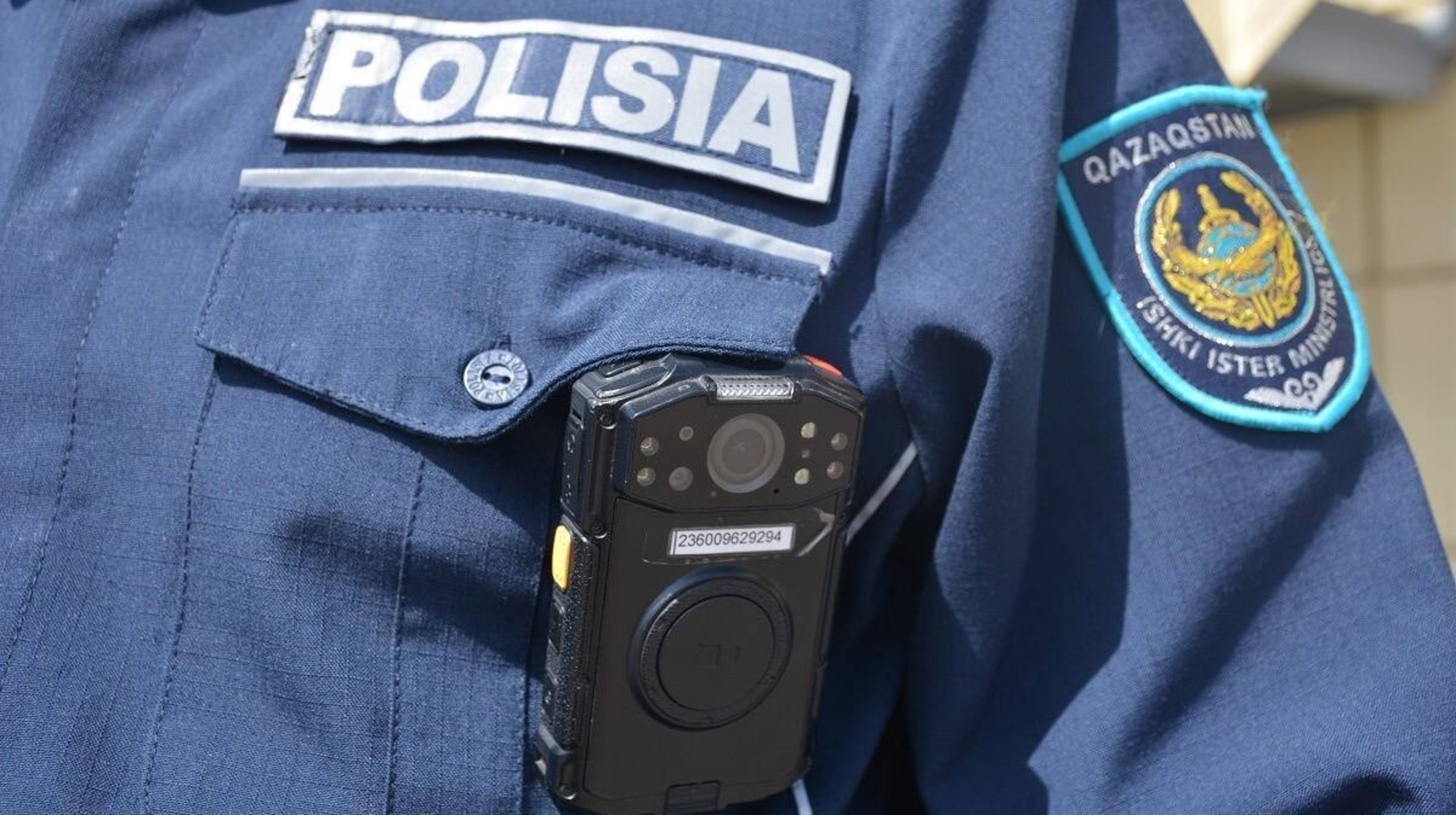 Almatyda polıseıler elektrosamokattarǵa baqylaýdy kúsheıtti 