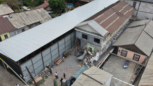 Алматыда заңсыз салынған монша кешені сүріліп жатыр 
