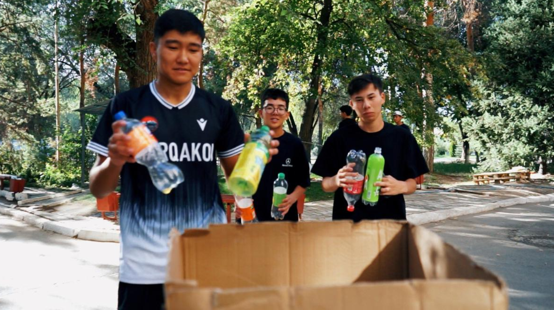تازا قازاقستان: قازۇۋ ەكوحابى «Zero Waste Campus» اكسياسىنا قاتىسۋدا