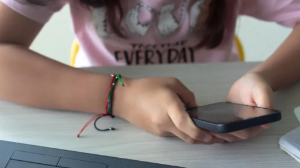 Алаяқтар мектеп оқушыларын алдауға көшті: ата-аналарға не білу керек?